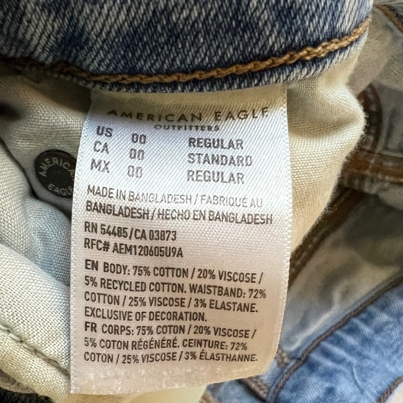 American Eagle Women's Baggy Jean Light Wash Destroyed Denim Blue Size 00 - Picture 7 of 15